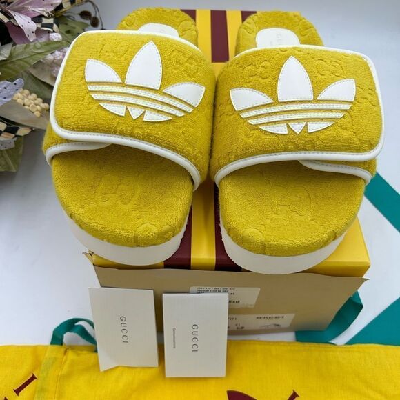 Women’s Gucci X Adidas, GG monogram size 41 fits 10 US made in Italy - Picture 4 of 7